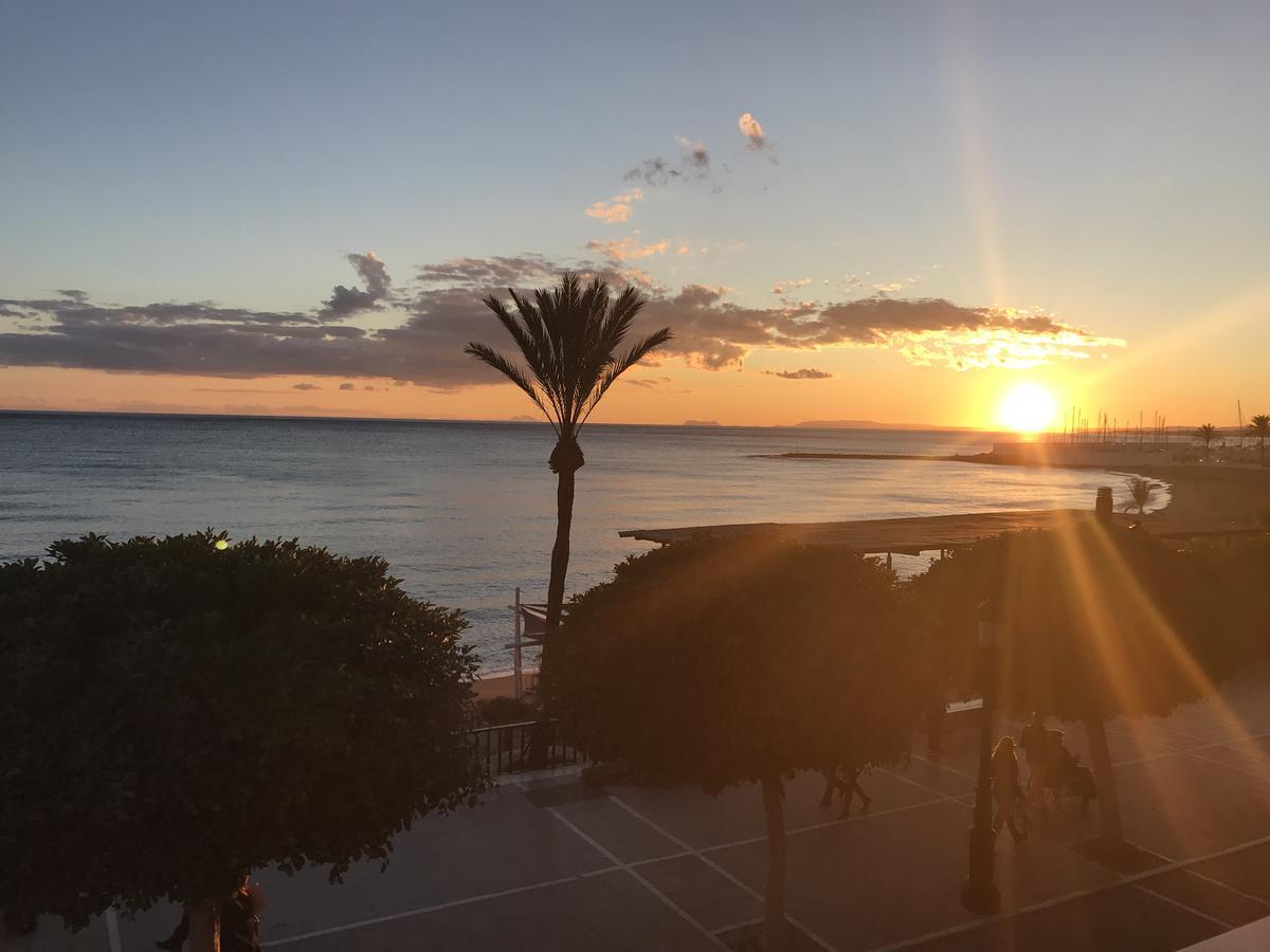 Marbella Villa On The Beach エクステリア 写真